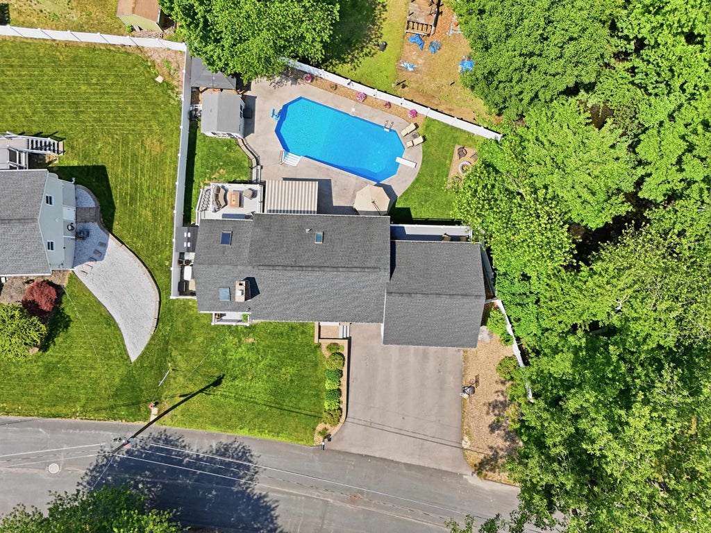 Photo of 50 Langholm Drive, Nashua, NH 03062 (MLS # 5097531)