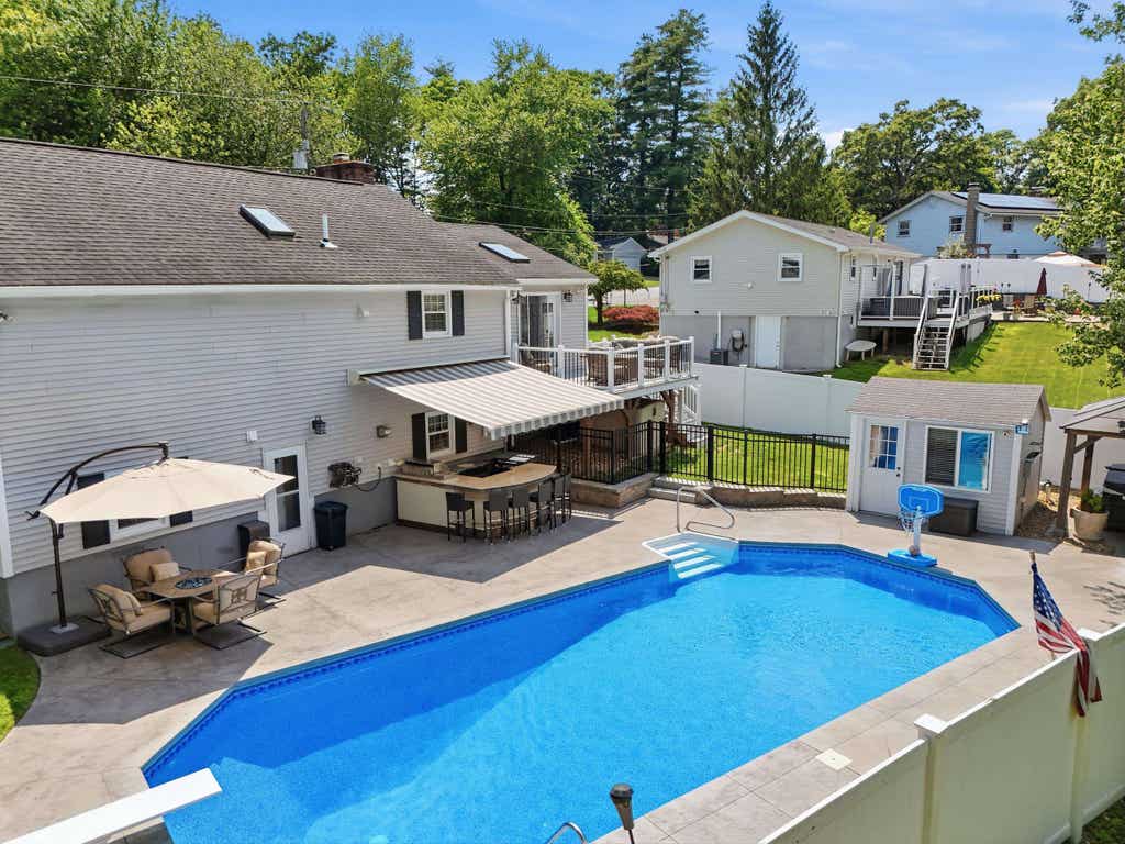 Photo of 50 Langholm Drive, Nashua, NH 03062 (MLS # 5097531)