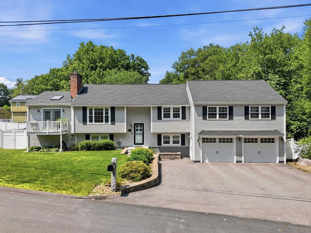 Photo of 50 Langholm Drive, Nashua, NH 03062 (MLS # 5097531)