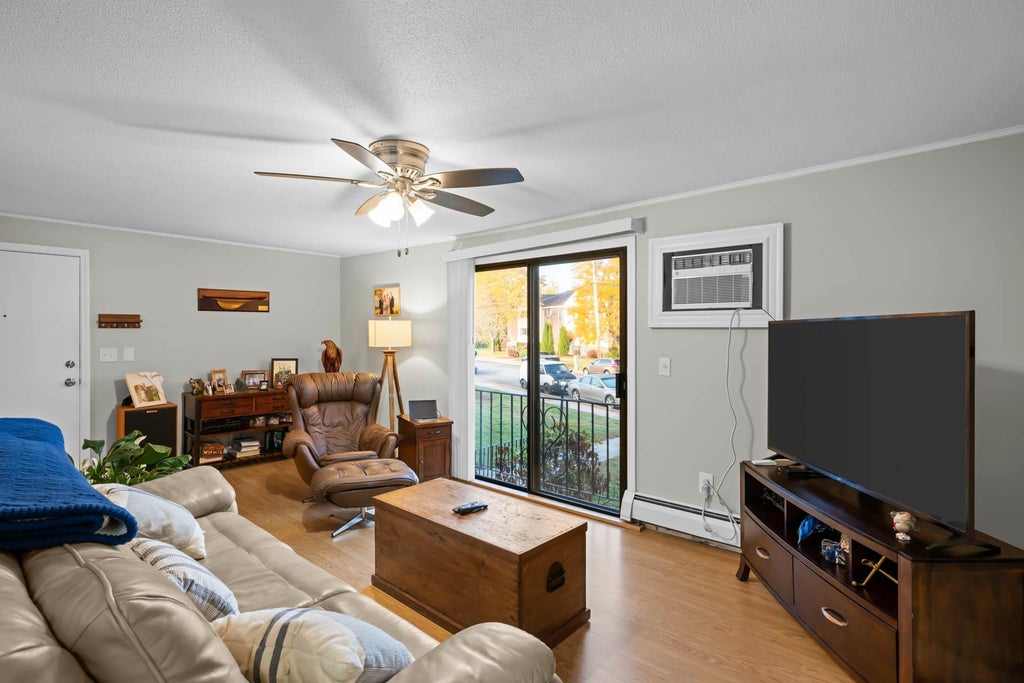 Photo of 36 English Village Road #202, Manchester, NH 03102 (MLS # 5115360)
