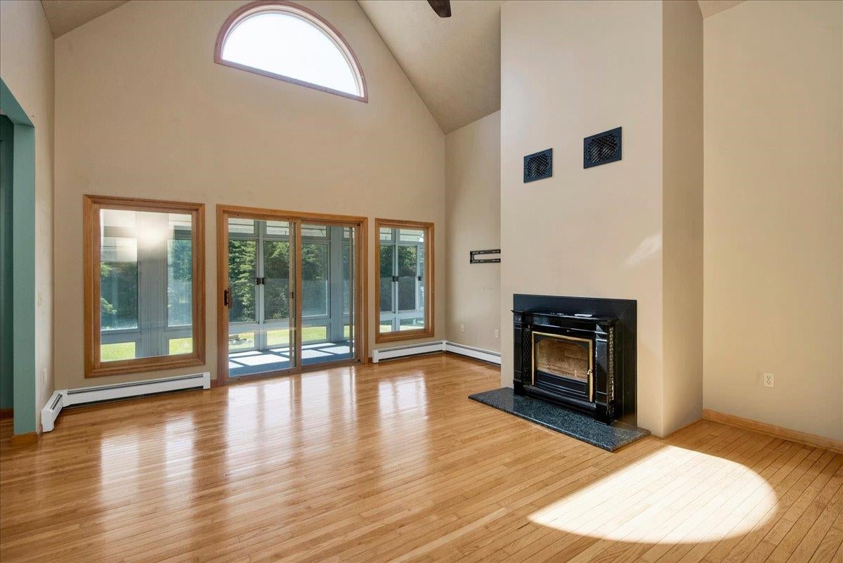 40 Brookside Lane