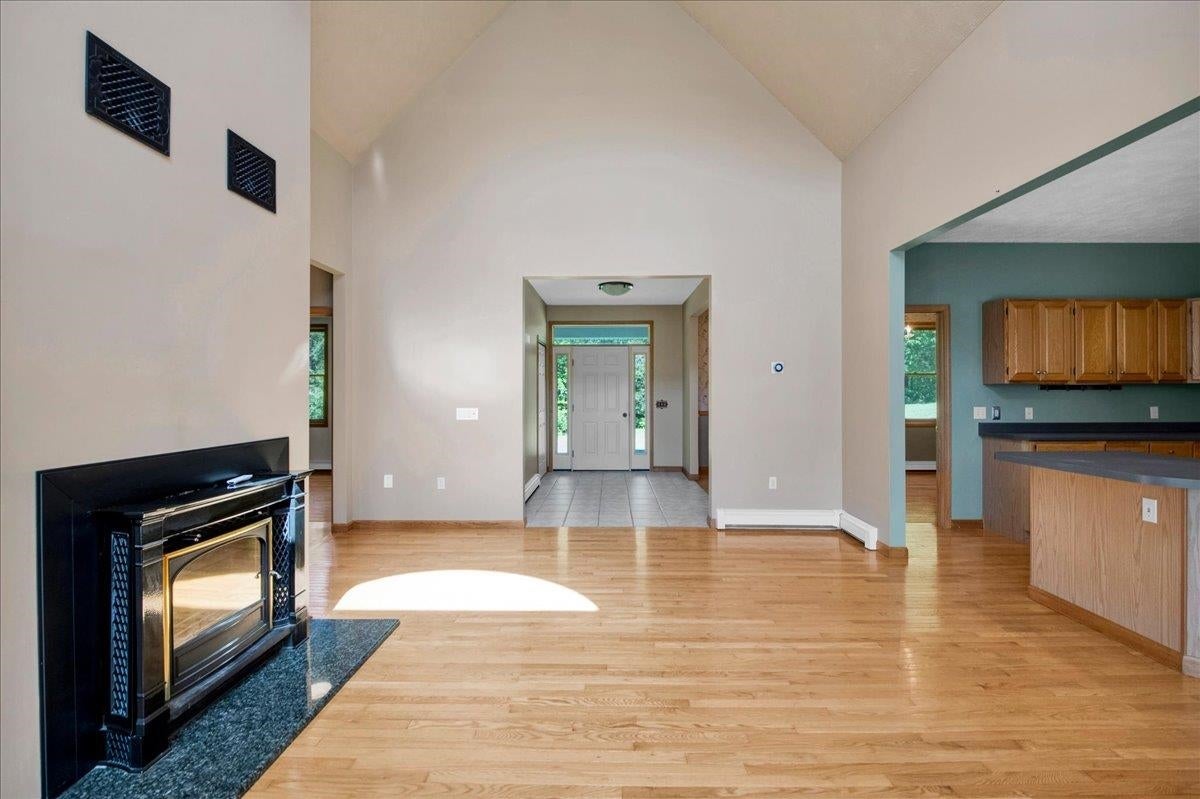 40 Brookside Lane