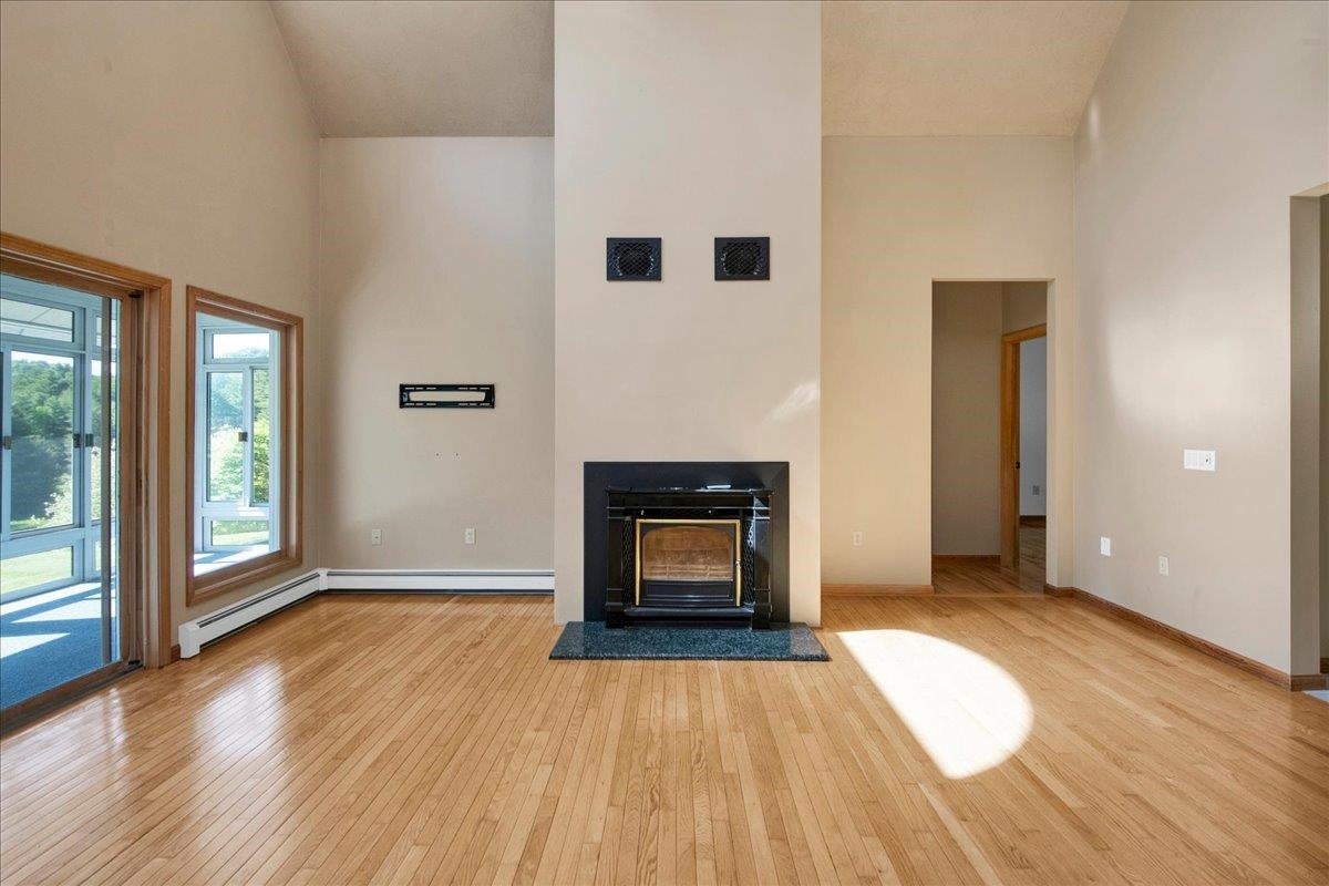 40 Brookside Lane