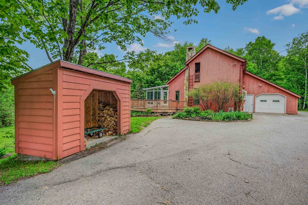 Photo of 55 Sunset Paradise Road, Jefferson, NH 03583 (MLS # 5091771)