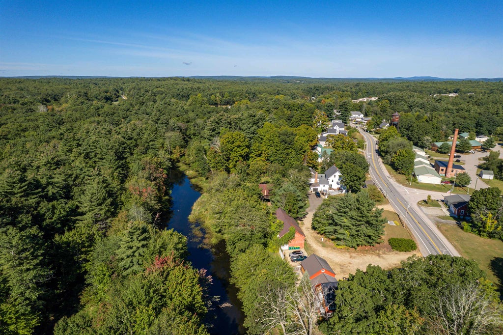 Photo of 337 Main Street, Fremont, NH 03044 (MLS # 5110217)