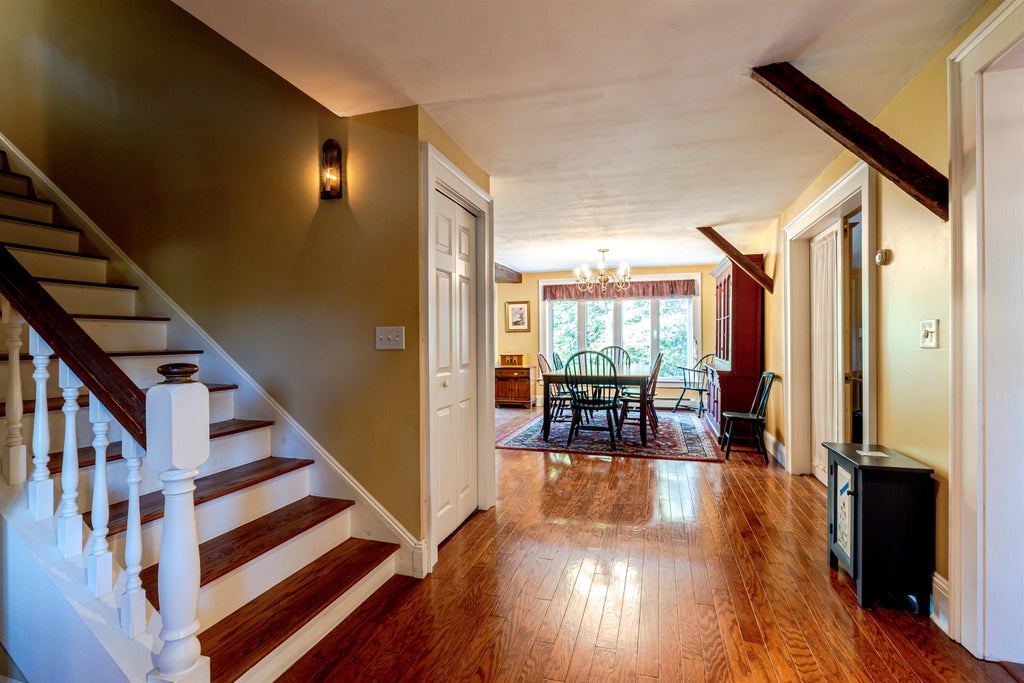 Photo of 337 Main Street, Fremont, NH 03044 (MLS # 5110217)