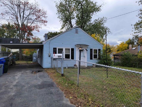 Photo of 223 Melrose Street, Manchester, NH 03109 (MLS # 5114754)