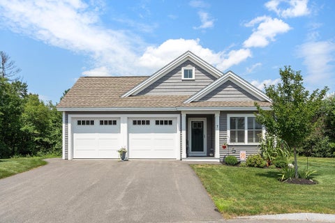 Photo of 7 Paddock Circle #12, Nashua, NH 03062 (MLS # 5093177)