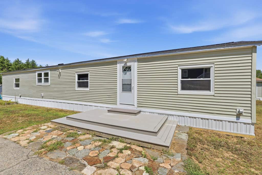 Photo of 19 Cleo Circle, Rochester, NH 03868 (MLS # 5101943)