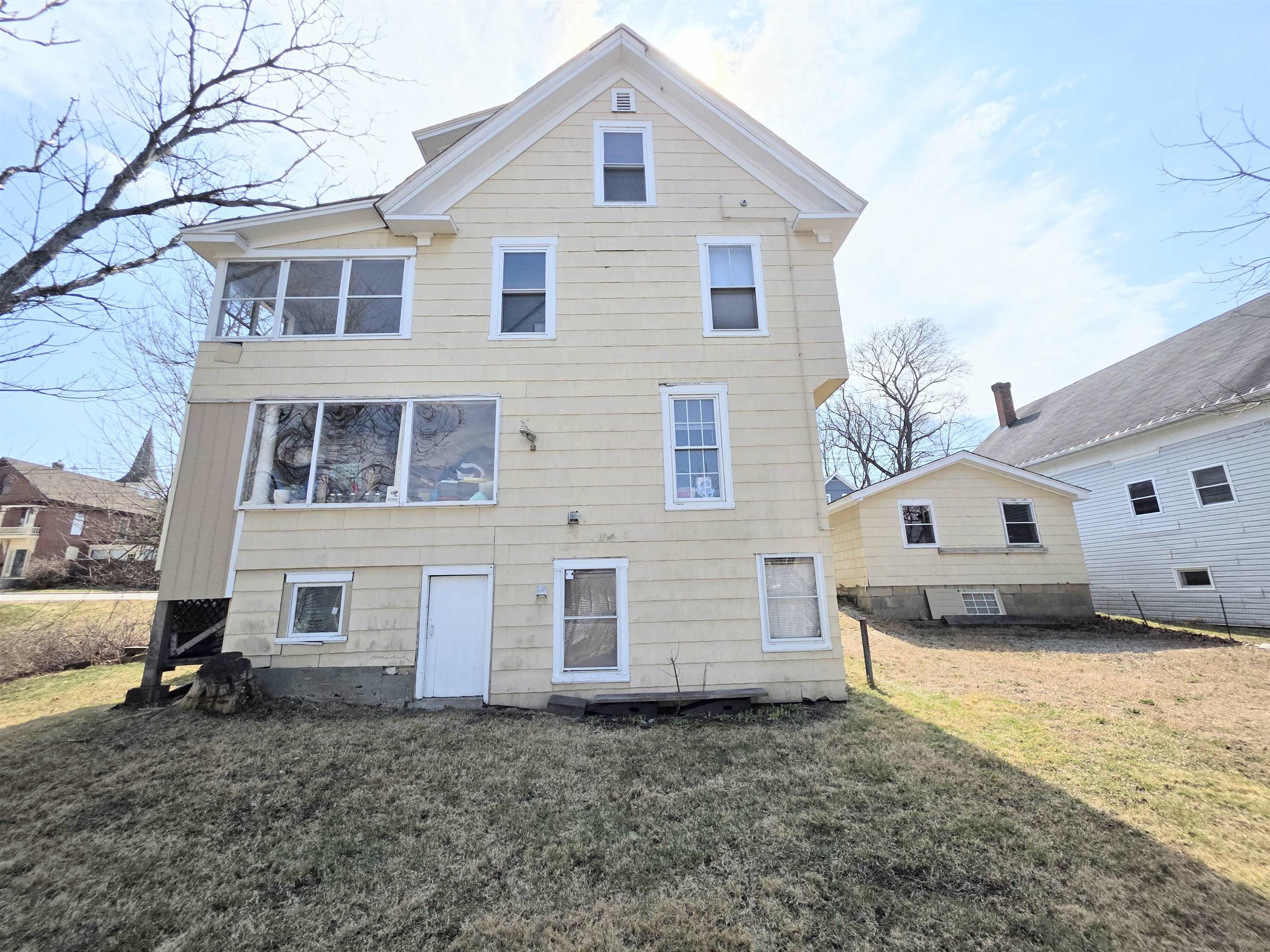 19 Sanders Street
