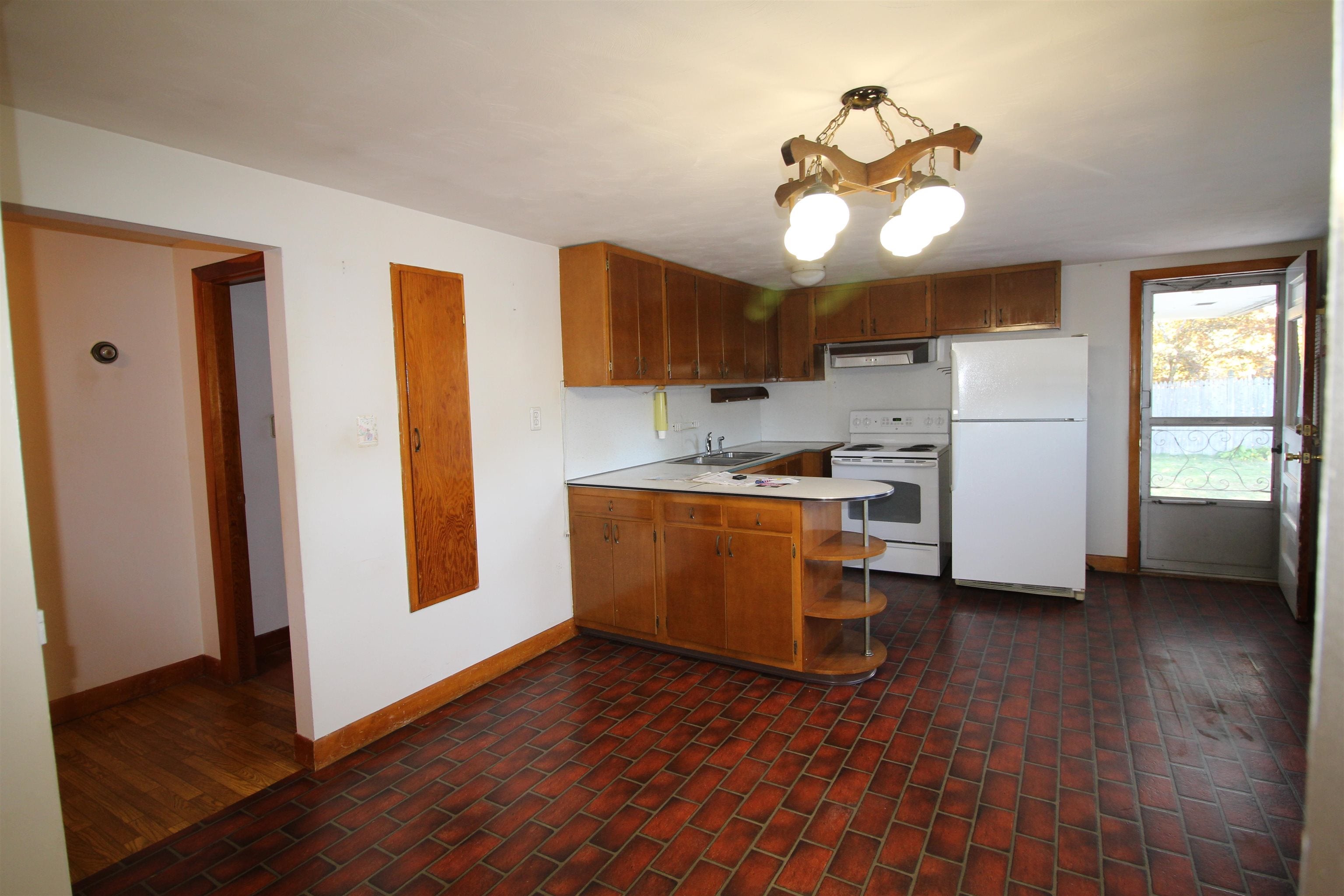 4 Travers Street
