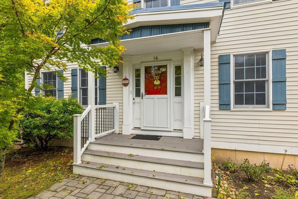 Photo of 14 Viola Circle, Seabrook, NH 03874 (MLS # 5112707)