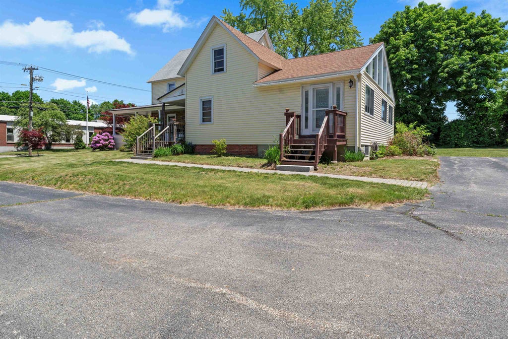 Photo of 7 School Street, Allenstown, NH 03275 (MLS # 5093167)
