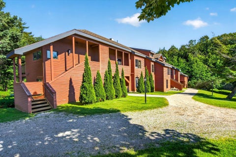 Photo of 530 East Mountain Road #Unit 63, Killington, VT 05751 (MLS # 5101812)