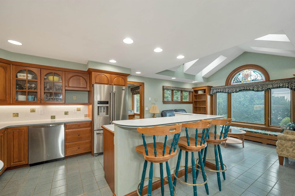 Photo of 284 Hawthorne Street, Manchester, NH 03104 (MLS # 5106900)