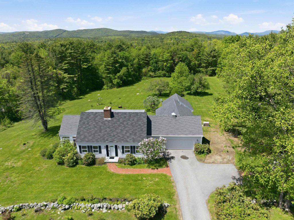 Photo of 5 Carol Lane, Meredith, NH 03253 (MLS # 5090763)