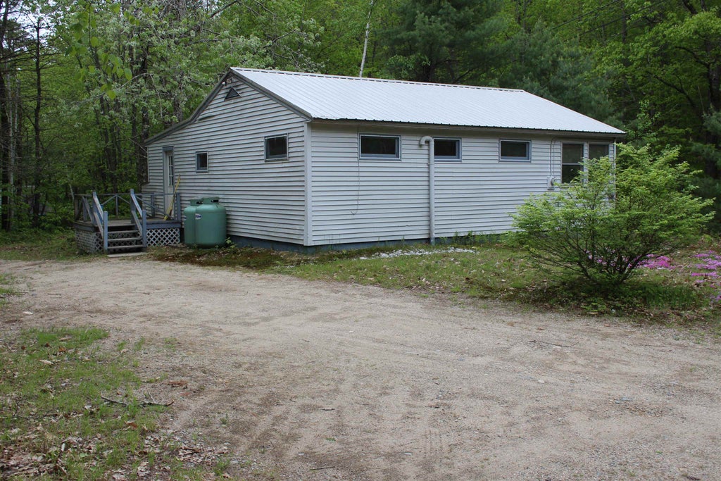 Photo of 86 Concord Lane, Wakefield, NH 03830 (MLS # 5096434)