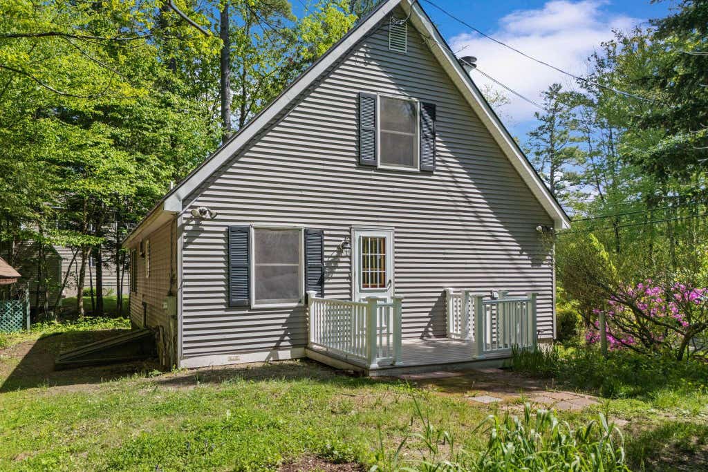 Photo of 40 Hummingbird Lane, Hillsborough, NH 03244 (MLS # 5092317)