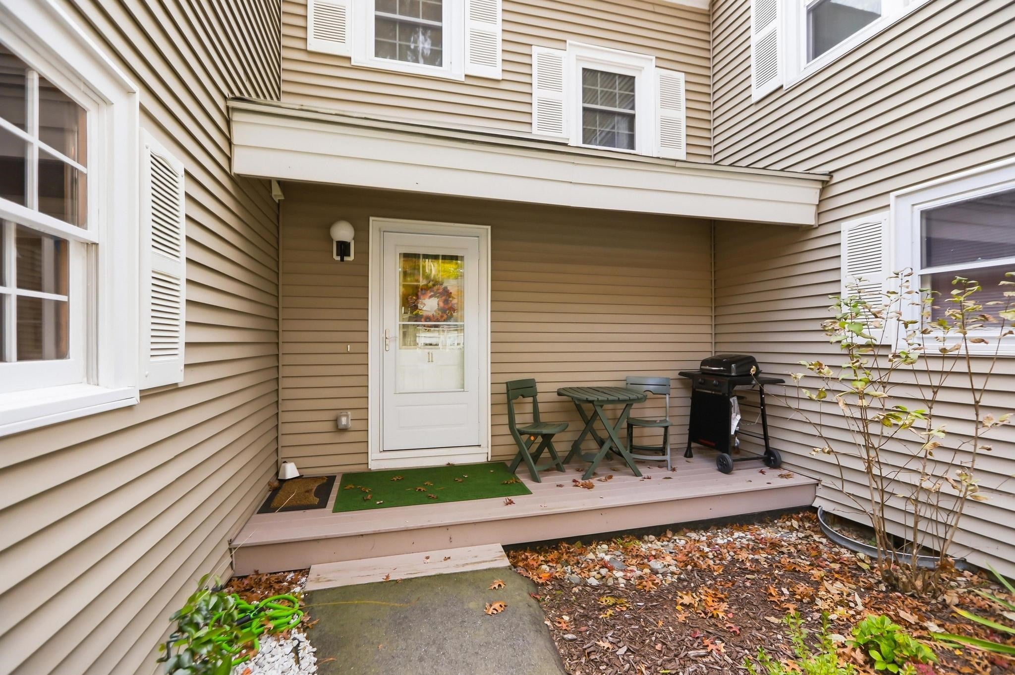 11 Winding Pond Road