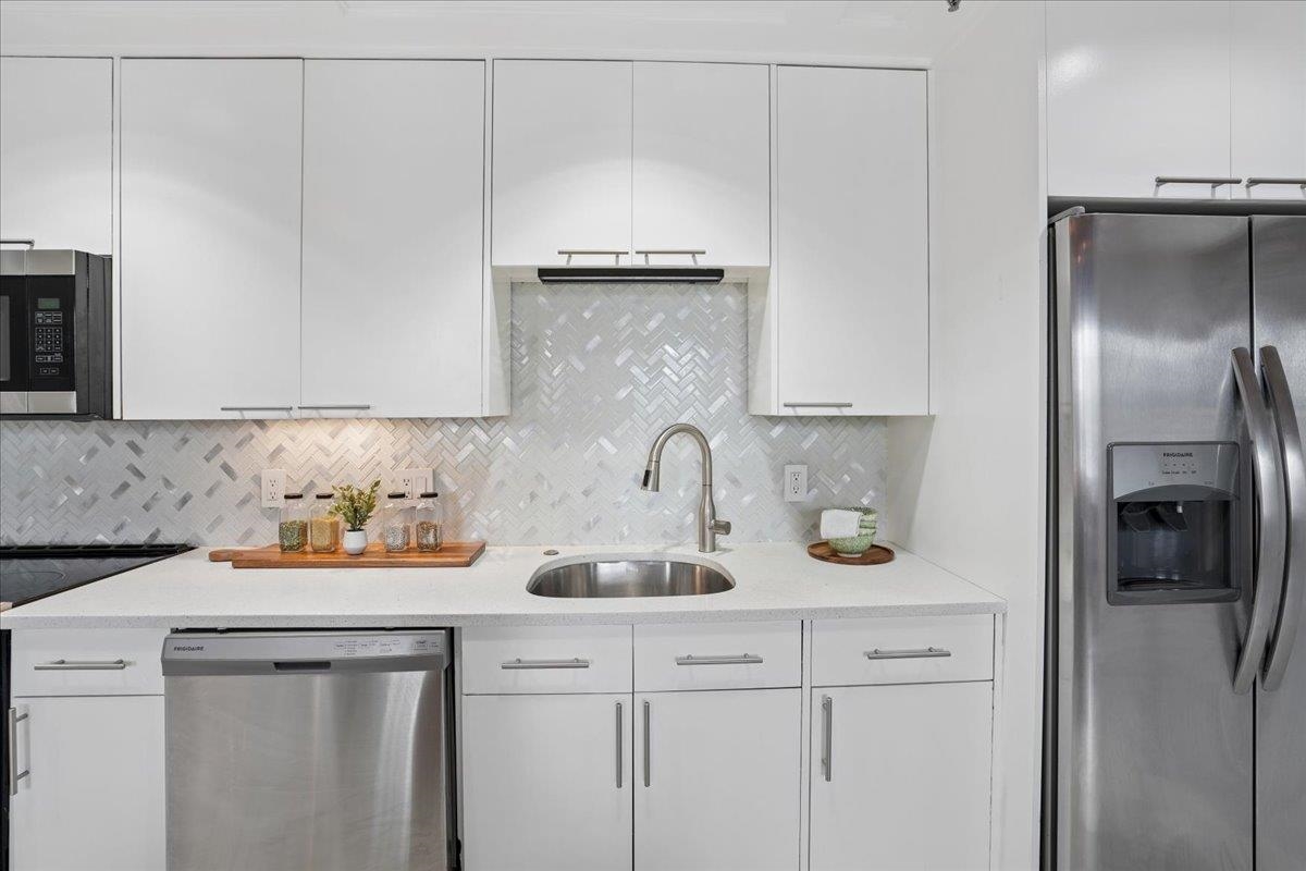335 Cypress Street 4H
