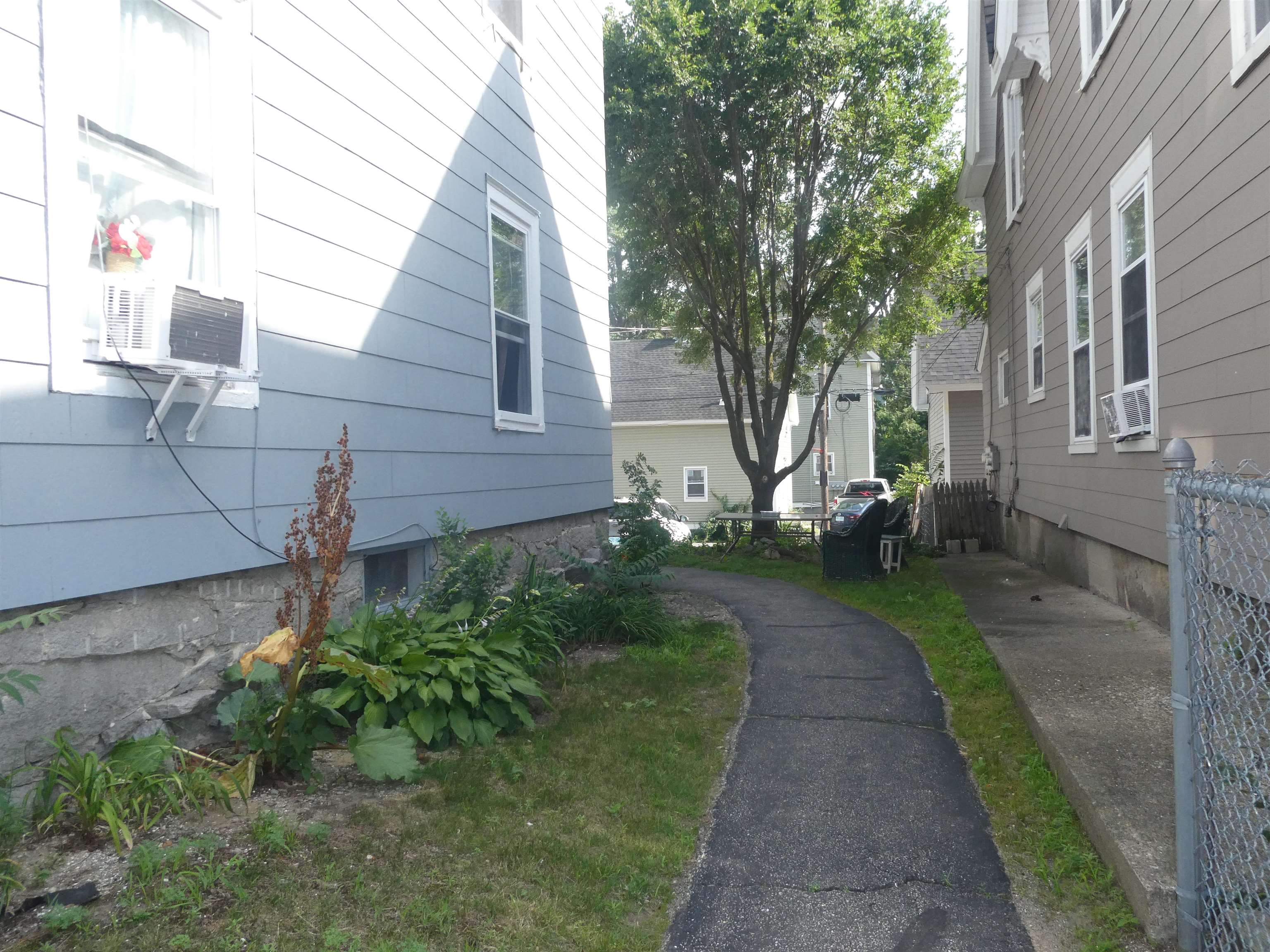 373 LAKE Avenue