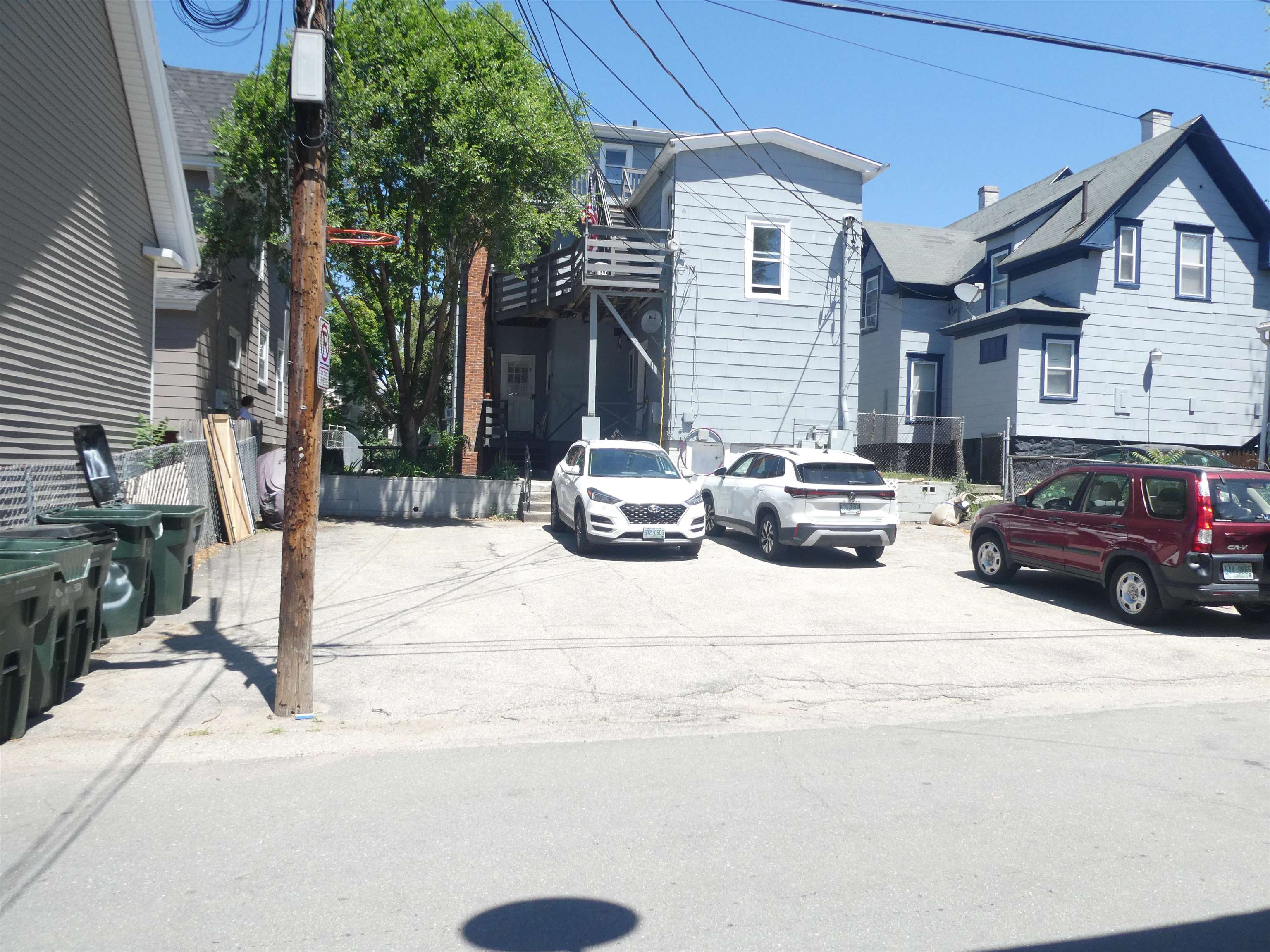 373 LAKE Avenue