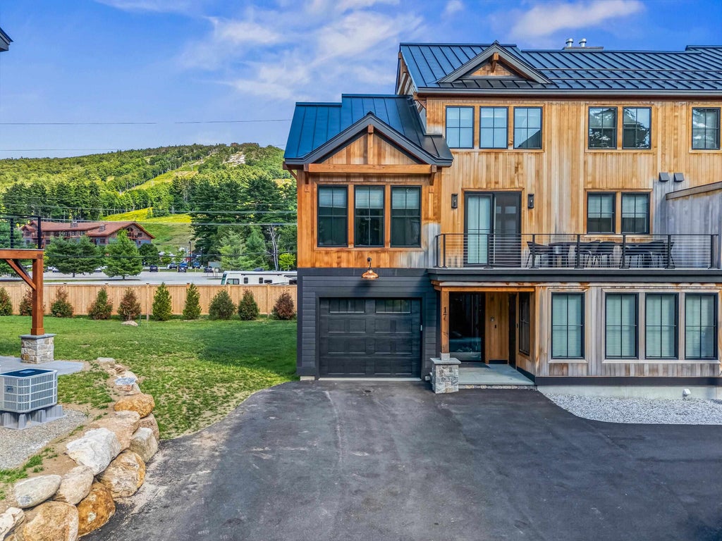Photo of 17 Black Diamond Road #5, Conway, NH 03860 (MLS # 5107135)