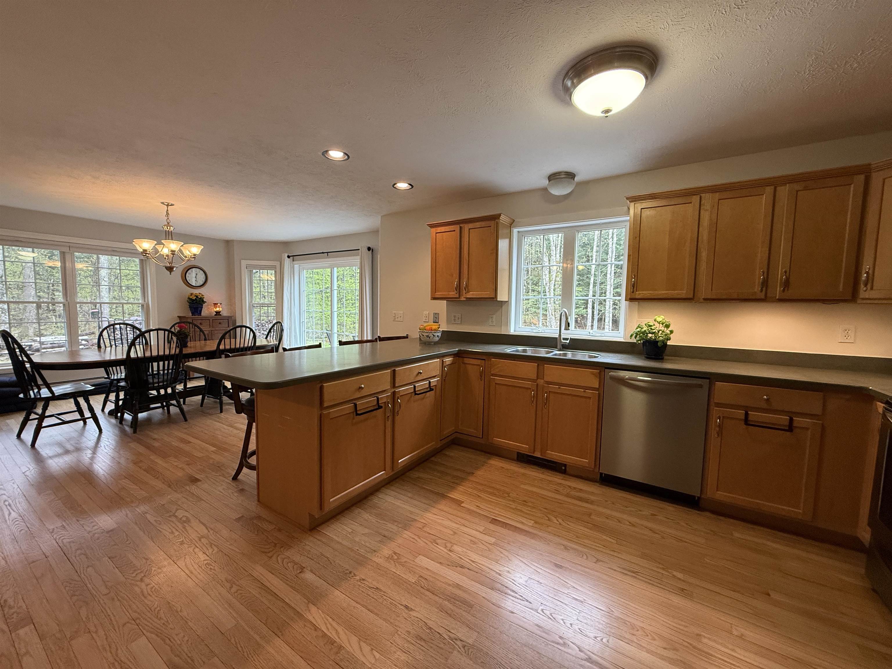 28 Fieldstone Drive