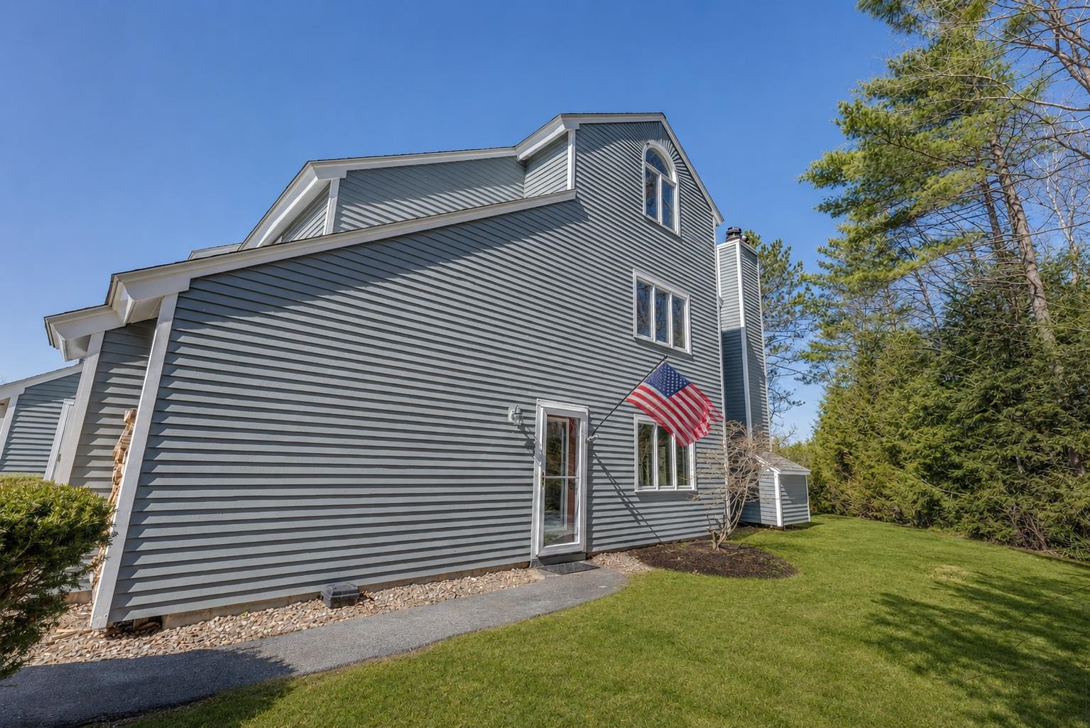 4 Vista Drive 103