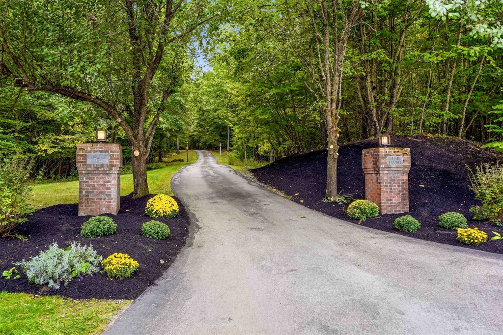 Photo of 52 The Flume, Amherst, NH 03031 (MLS # 5095102)
