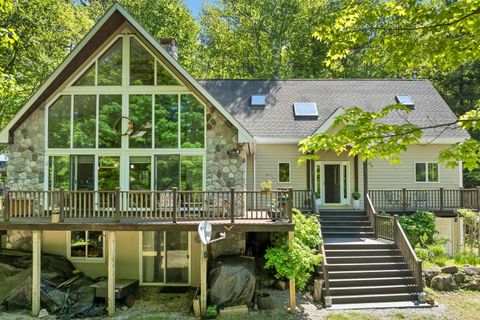 Photo of 155 Fox Run Road #6, Stoddard, NH 03464 (MLS # 5091621)