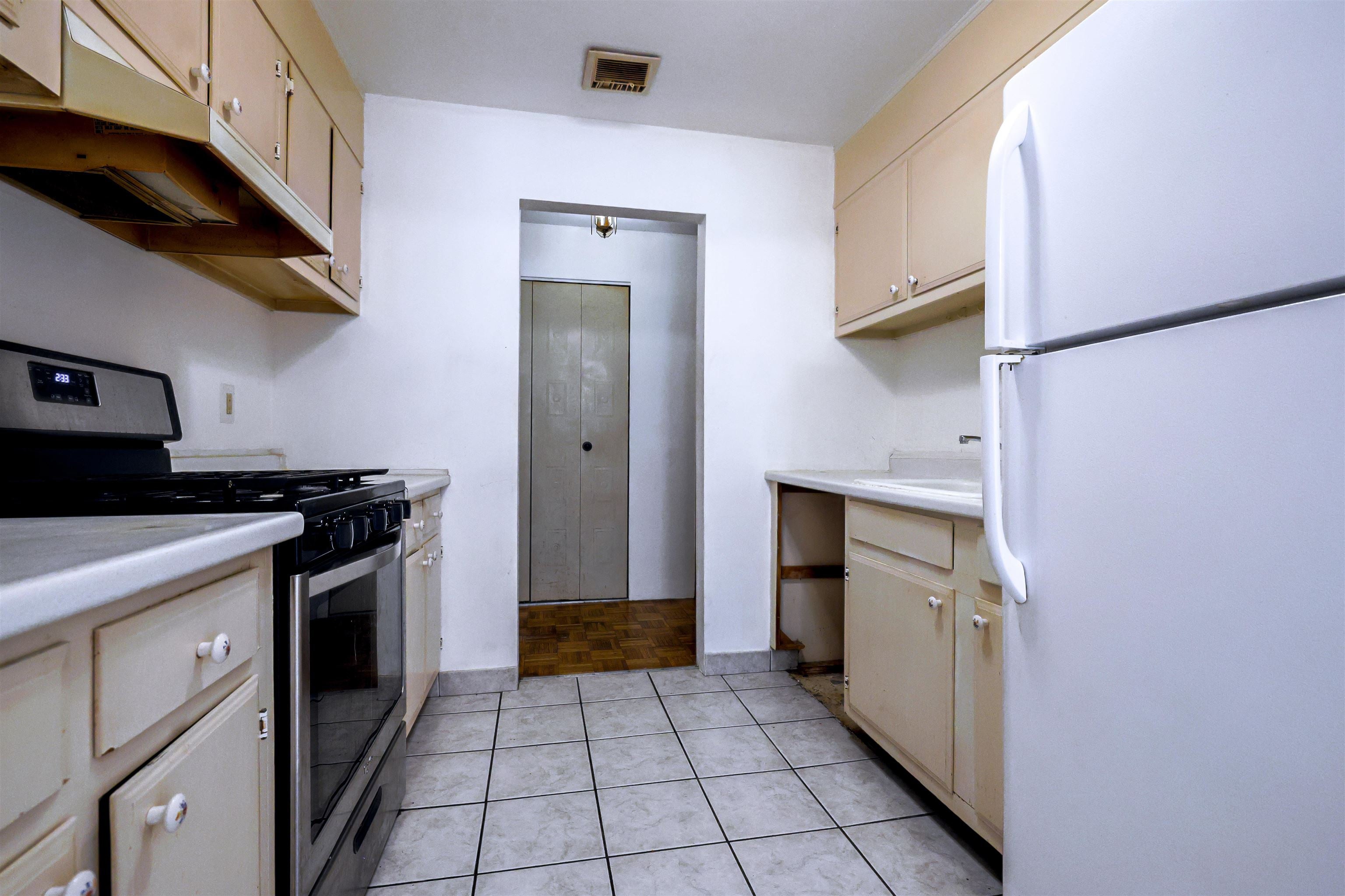 5 Louisburg Square 11