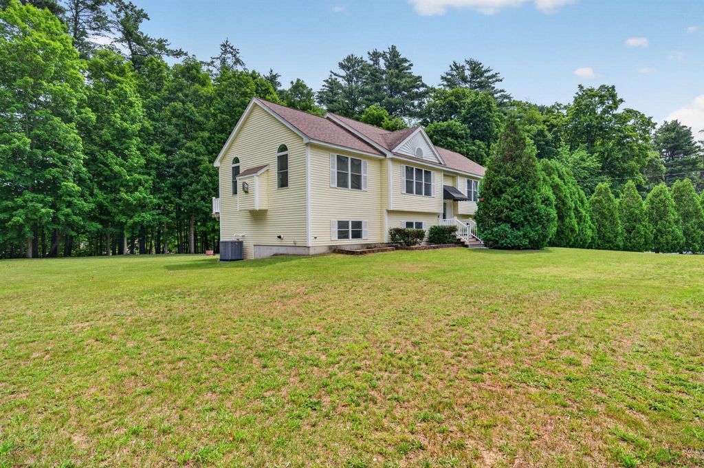 Photo of 129 East Main Street, Hampstead, NH 03826 (MLS # 5098146)