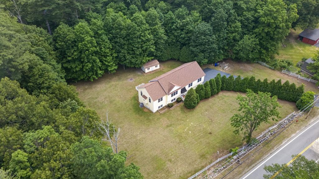 Photo of 129 East Main Street, Hampstead, NH 03826 (MLS # 5098146)