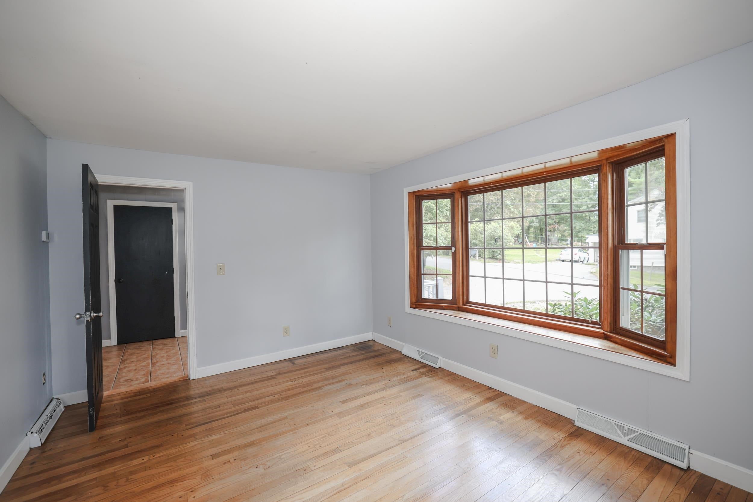 28 Swan Avenue
