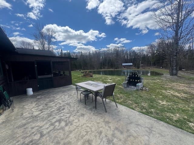599 Collinsville Road