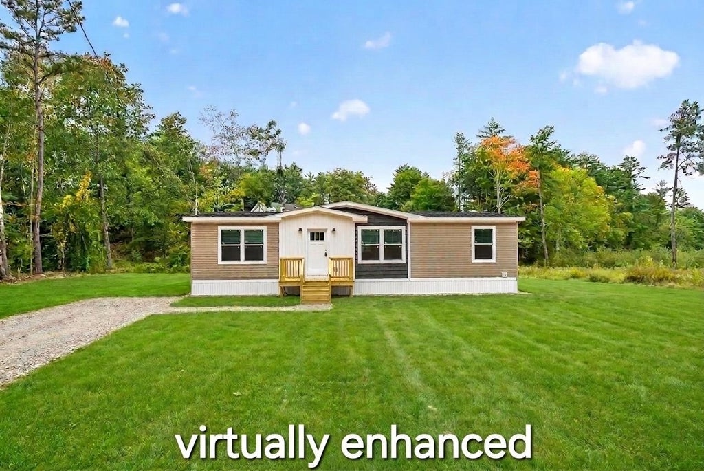 Photo of 9 Loring Avenue, Farmington, NH 03835 (MLS # 5109608)