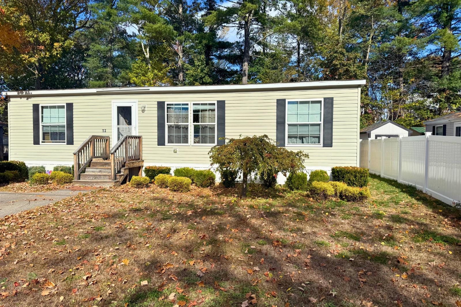 13 Courtesy Avenue