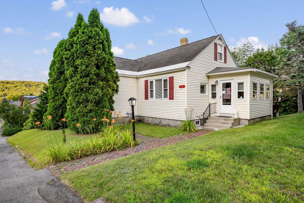 Photo of 800 Fifth Avenue, Berlin, NH 03570 (MLS # 5044309)