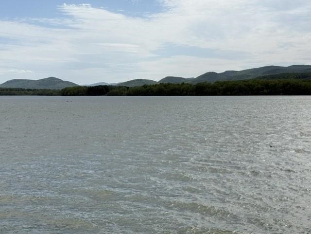 85 Island Drive