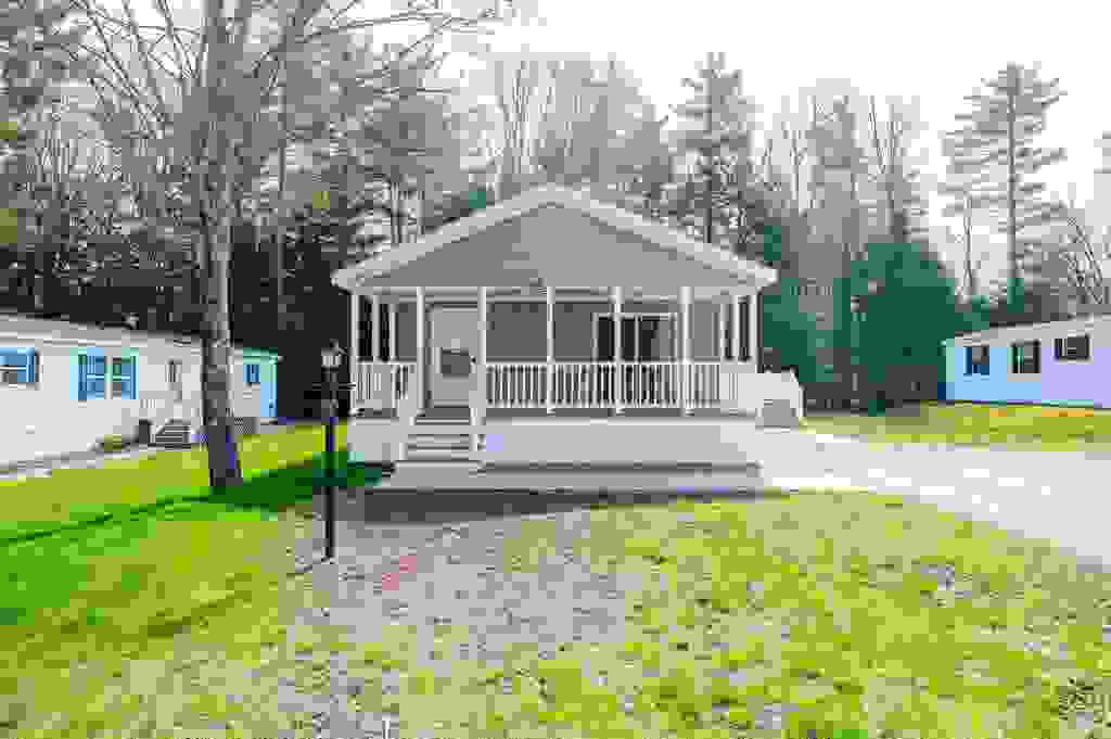 Photo of 71 Eagle Drive, Rochester, NH 03868 (MLS # 5087120)