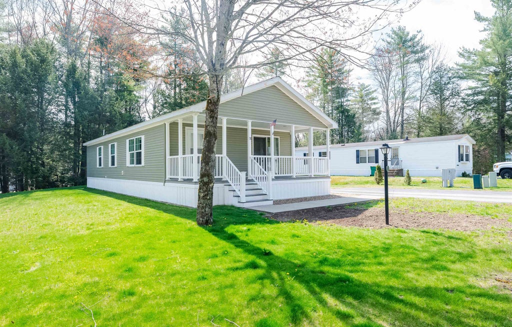Photo of 71 Eagle Drive, Rochester, NH 03868 (MLS # 5087120)