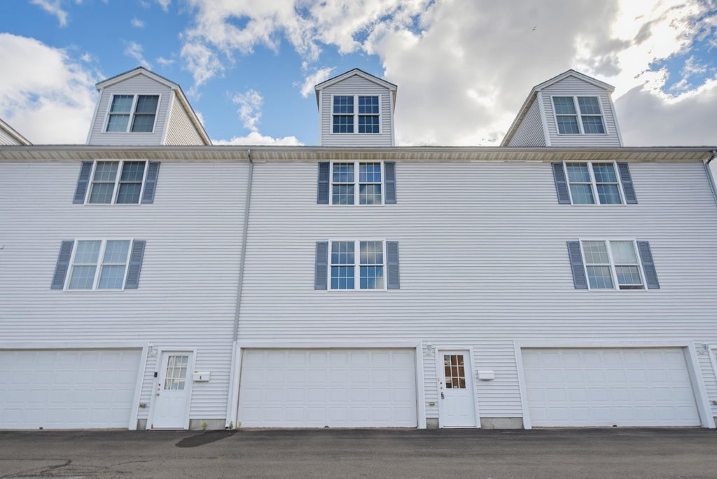 Photo of 101 Maple Street #5, Manchester, NH 03103 (MLS # 5110643)
