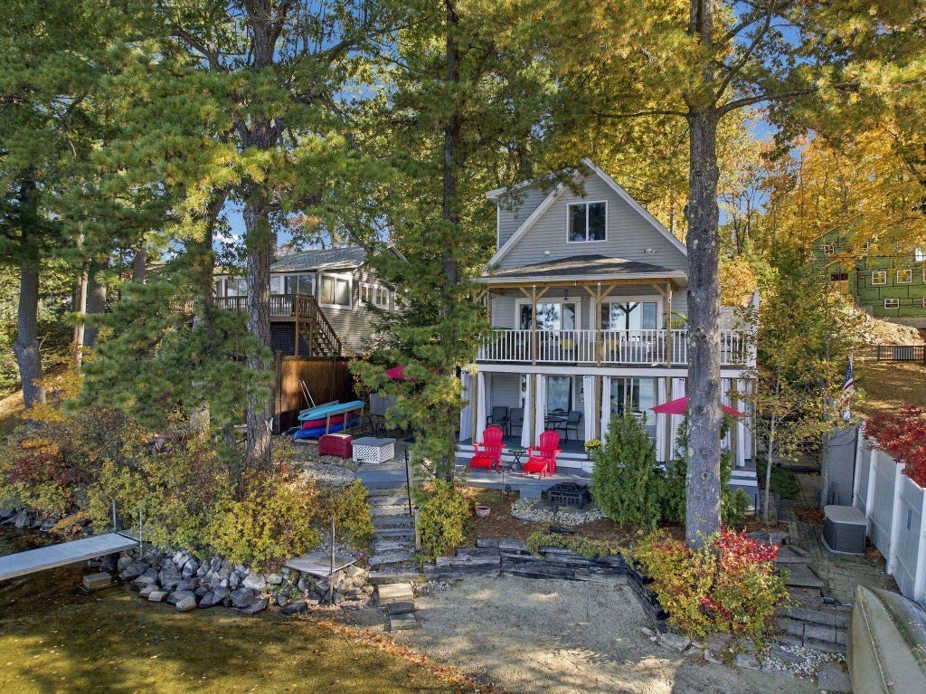 Photo of 21 Bailey Shore Road, Hampstead, NH 03841 (MLS # 5115398)