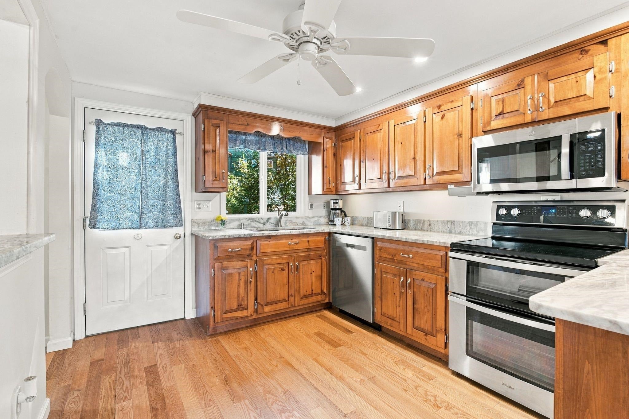 21 Bailey Shore Road