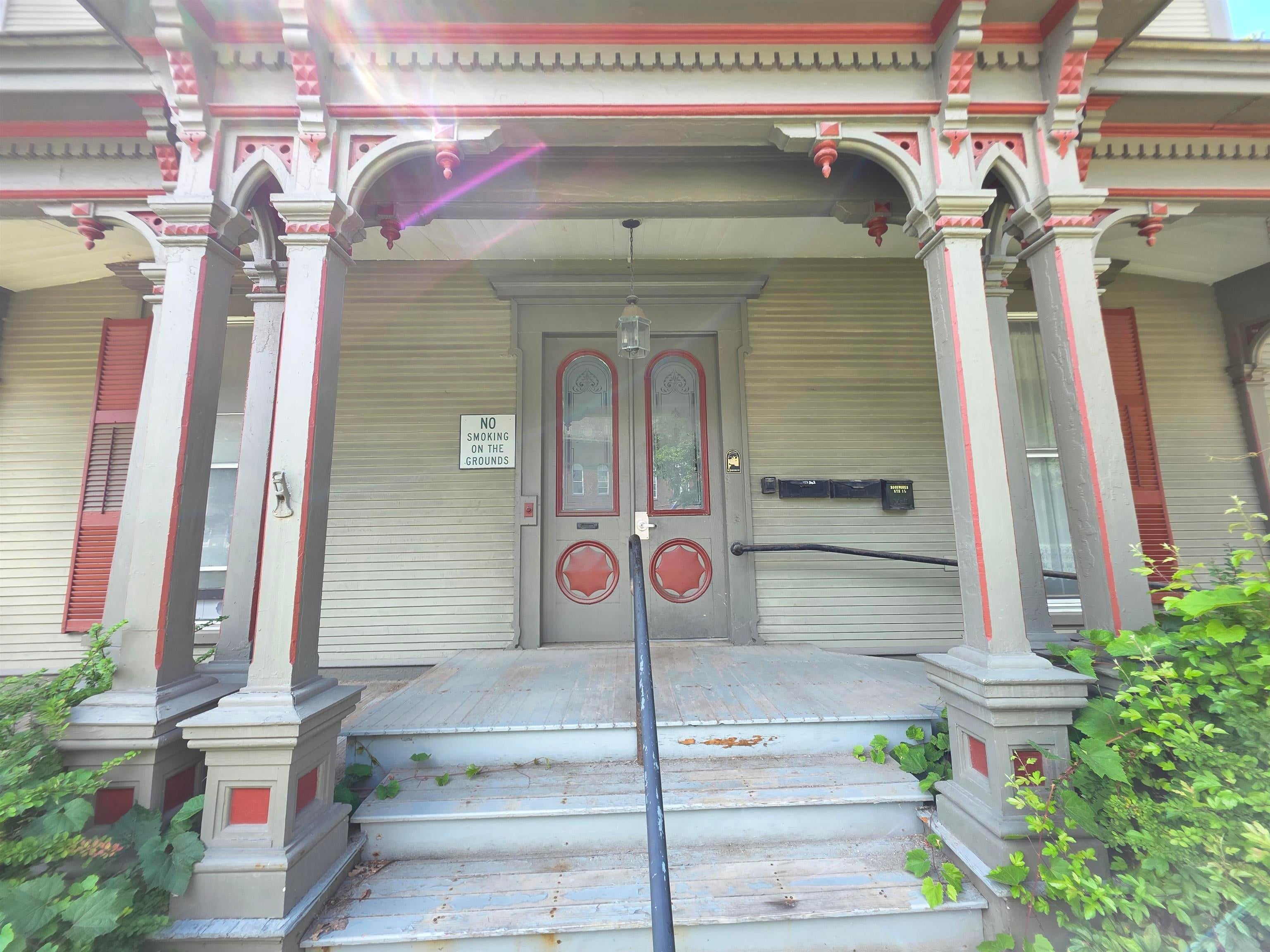 1129 Main Street
