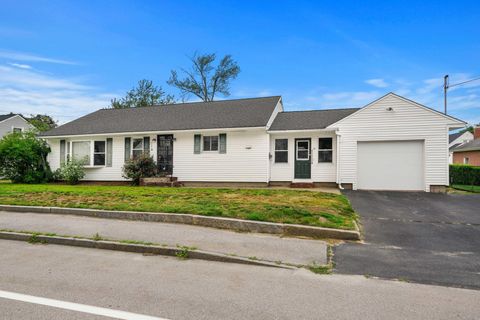 Photo of 14 Burke Street, Nashua, NH 03060 (MLS # 5100344)