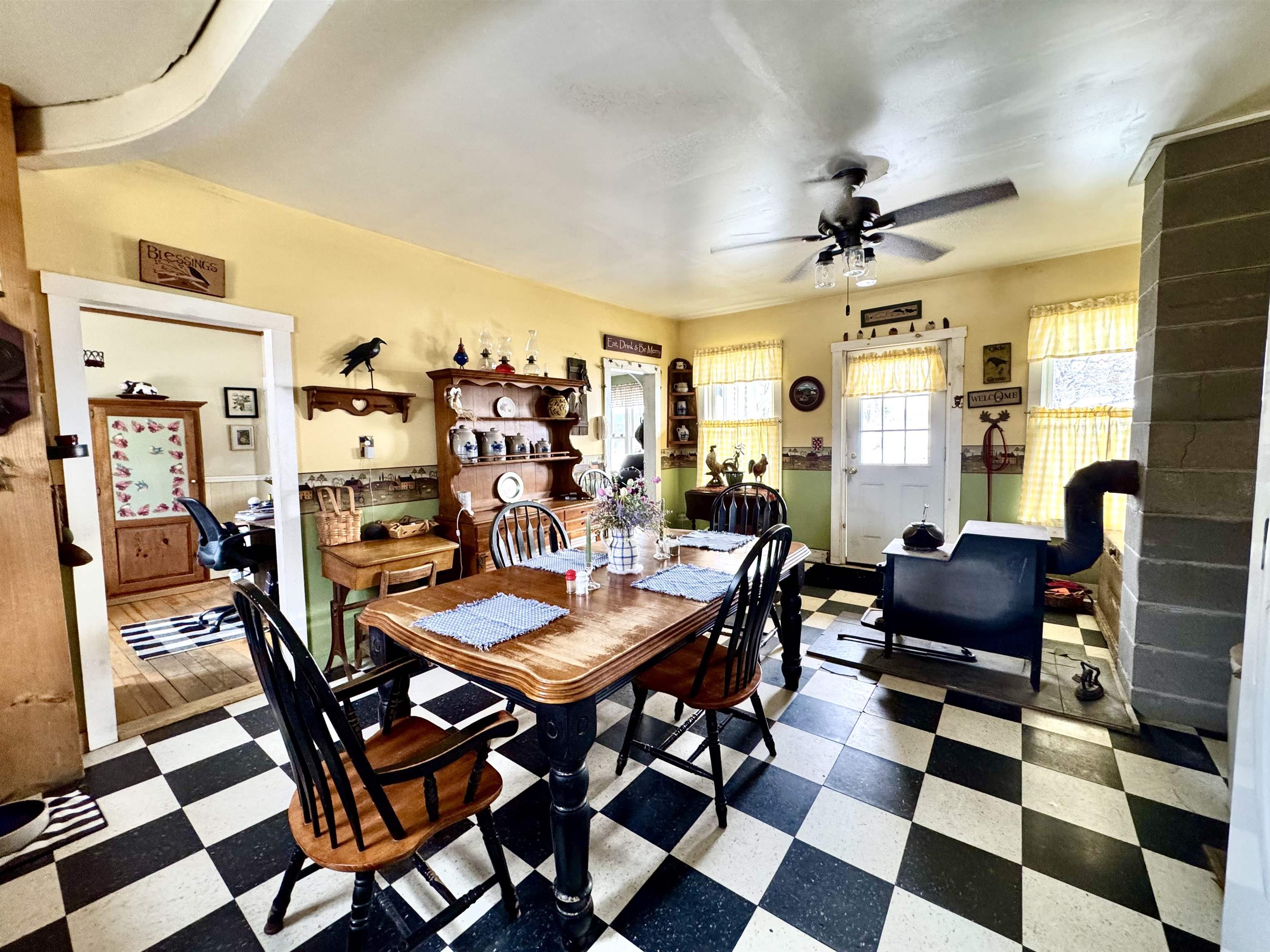881 South Hill Road