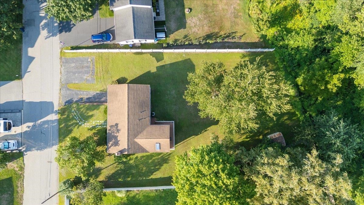 15 Blue Jay Avenue