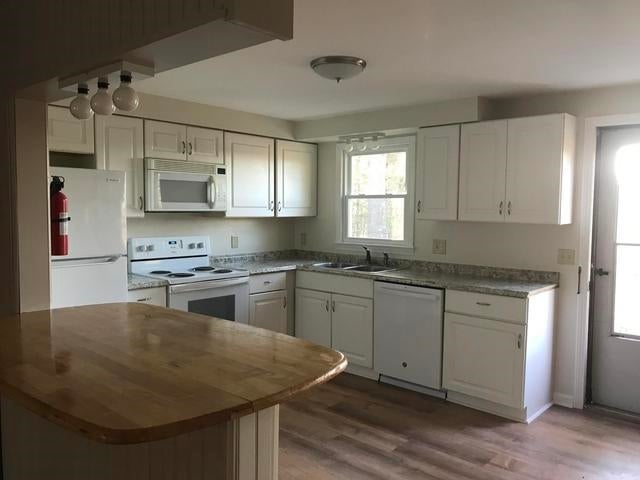 81 Woodland Hills